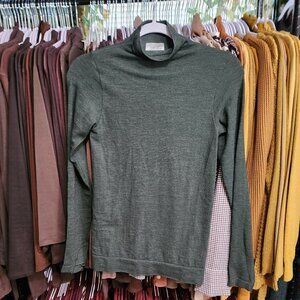 NWOT Dark Green Athleta Long Sleeve